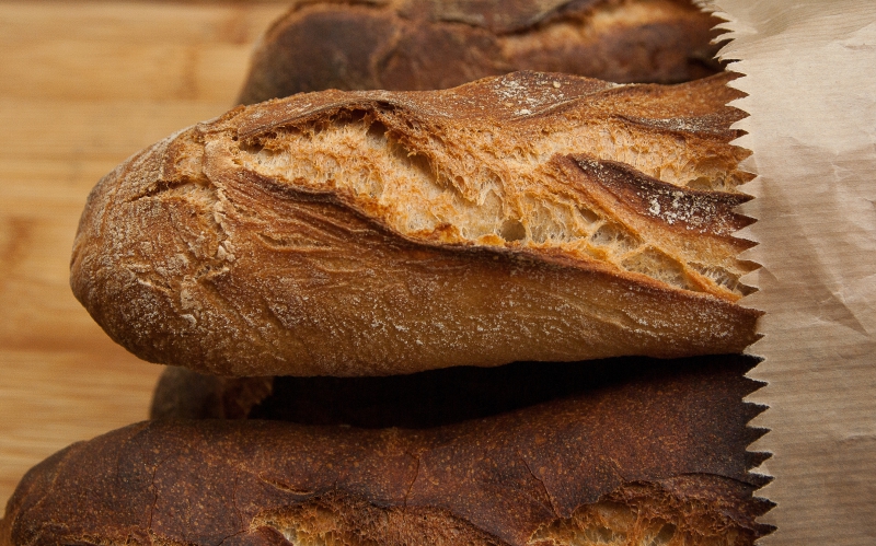 boulangerie-VALBONNE-min_dish-food-baking-cuisine-bread-bakery-399077-pxhere.com